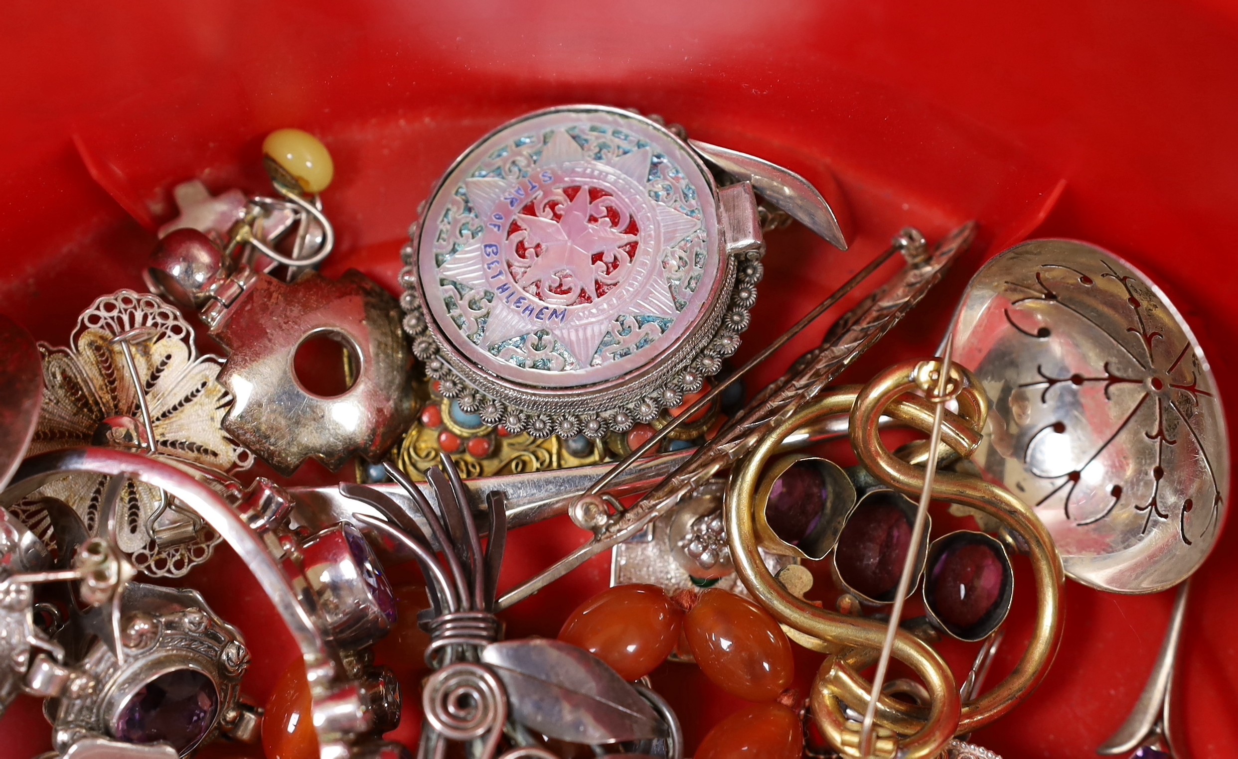 Assorted jewellery including enamelled silver bracelet, other white metal items, costume jewellery, agate necklace and a cased set of French gilt spoons.